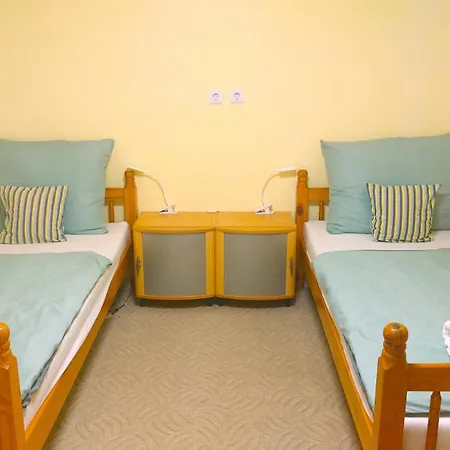 Holiday Apartman Apartment Morahalom