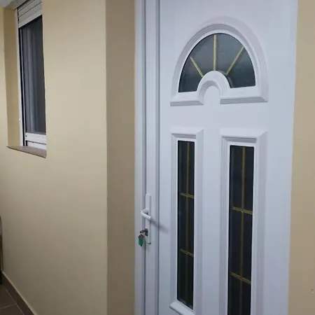 Holiday Apartman Apartment Morahalom
