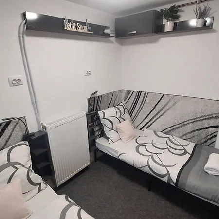 Holiday Apartman Apartment *
