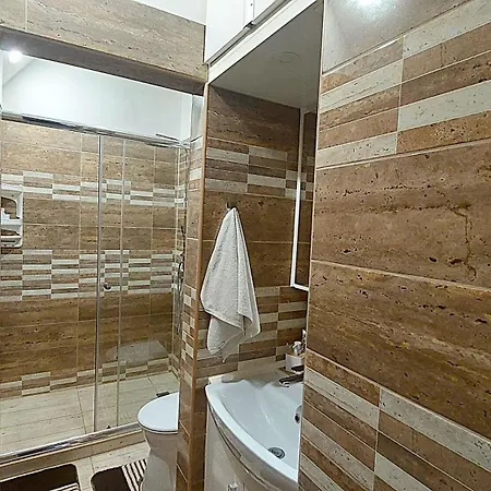 Holiday Apartman *