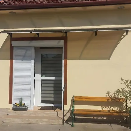 Apartment Holiday Apartman Morahalom