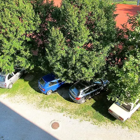 Appartamento Holiday Apartman