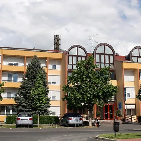 Appartamento Holiday Apartman Hévíz