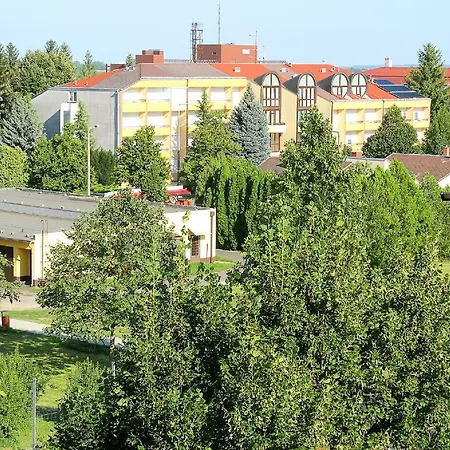 Holiday Apartman